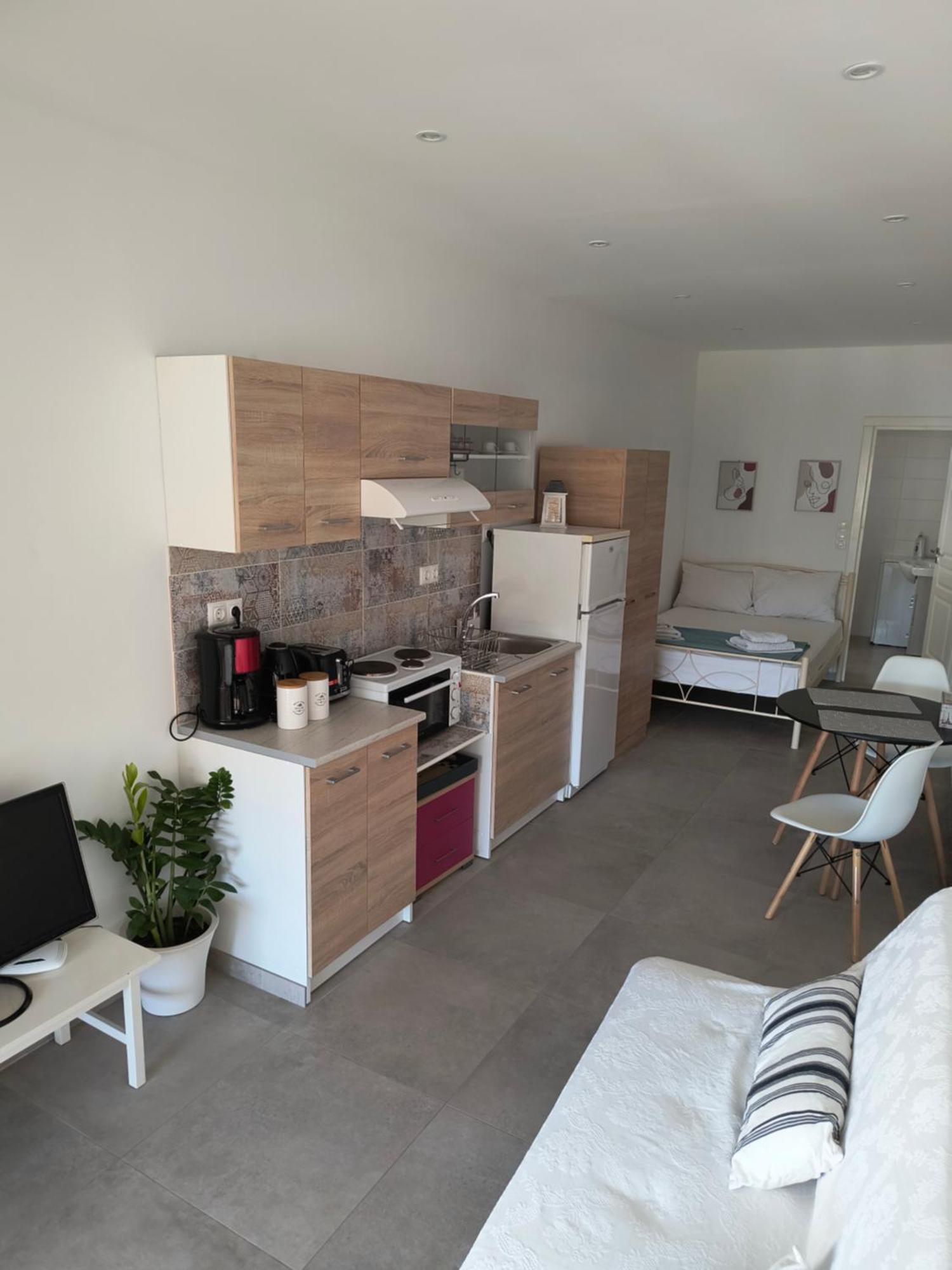Cosy For Couples 2 Min From Mades בית נופש